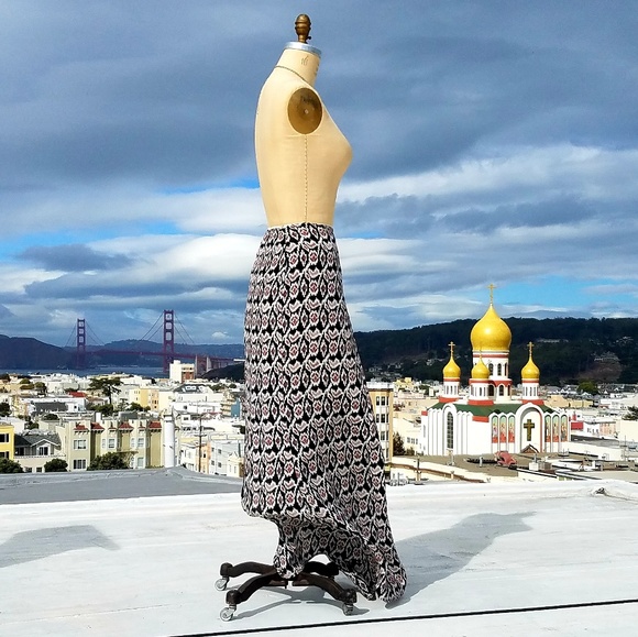 Flynn Skye Floral Printed Maxi Skirt, Sz M/3 - Picture 6 of 8